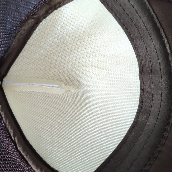 Los Angeles Men's Brown/White Vintage Style Trucker Hat. - Picture 7 of 7